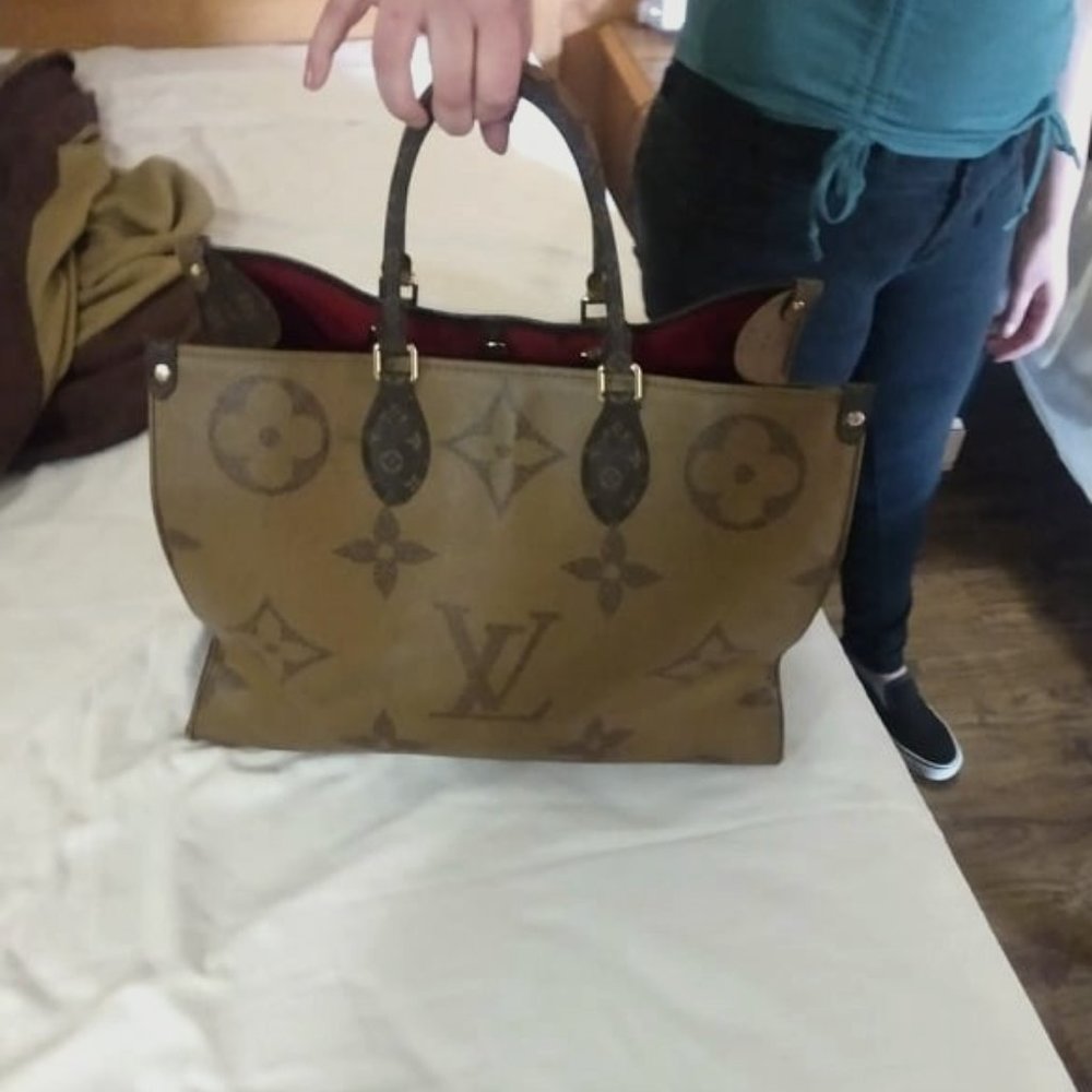 Louis Vuitton Tote